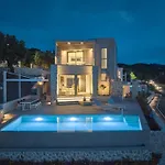 Vilă Olvion Luxury *
